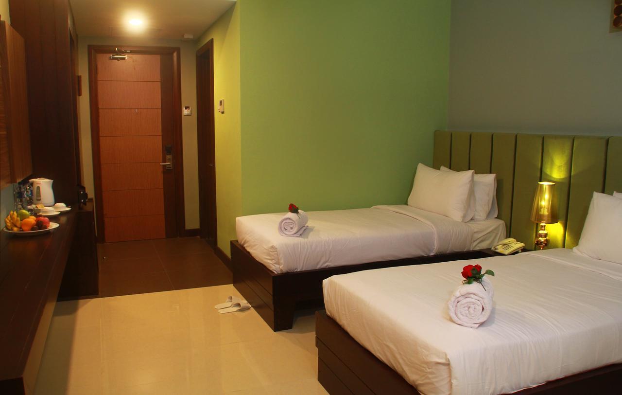 Sutanraja Hotel Kotamobagu Εξωτερικό φωτογραφία