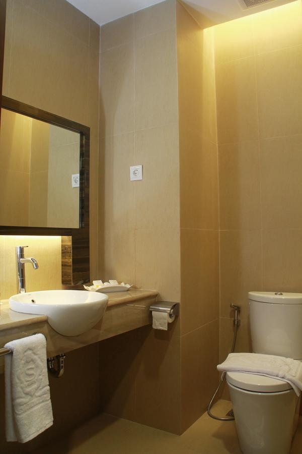 Sutanraja Hotel Kotamobagu Εξωτερικό φωτογραφία