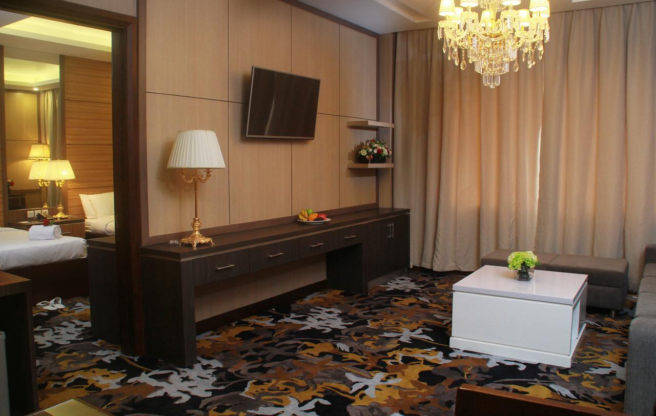 Sutanraja Hotel Kotamobagu Εξωτερικό φωτογραφία